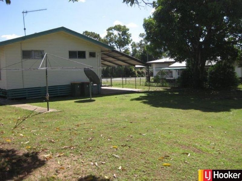 10 ROSE STREET, Moranbah QLD 4744