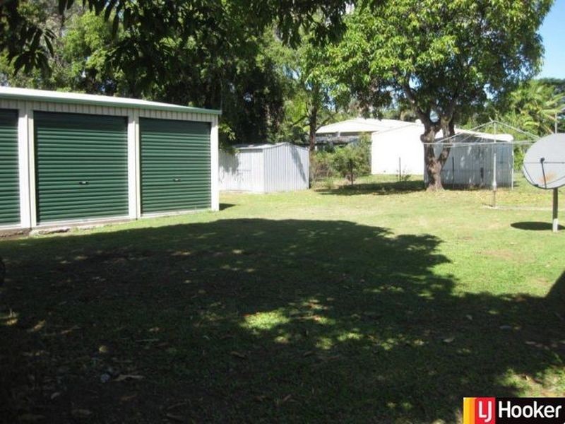 10 ROSE STREET, Moranbah QLD 4744