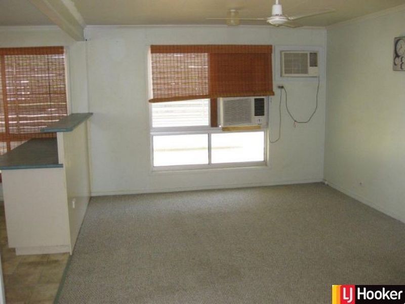 10 ROSE STREET, Moranbah QLD 4744