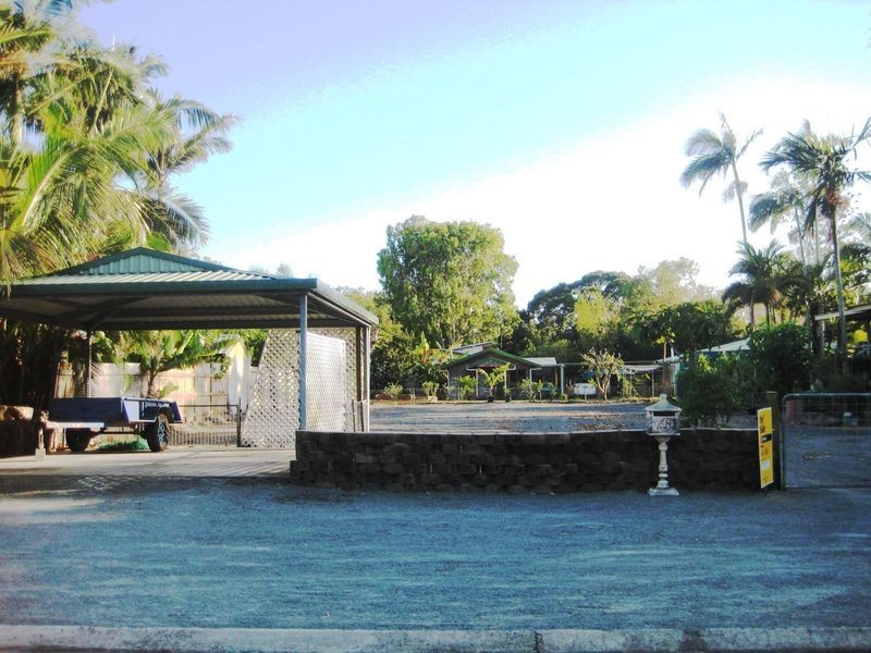 2 Swan Street, Slade Point QLD 4740