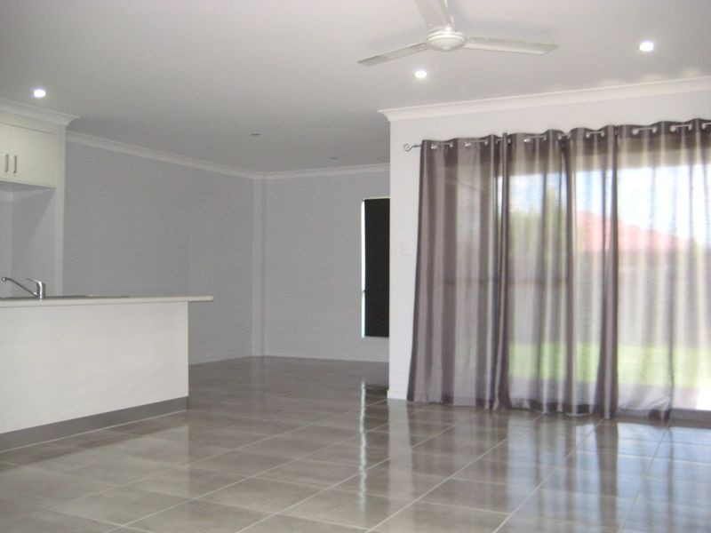 25 Maranark Avenue, Glenella QLD 4740