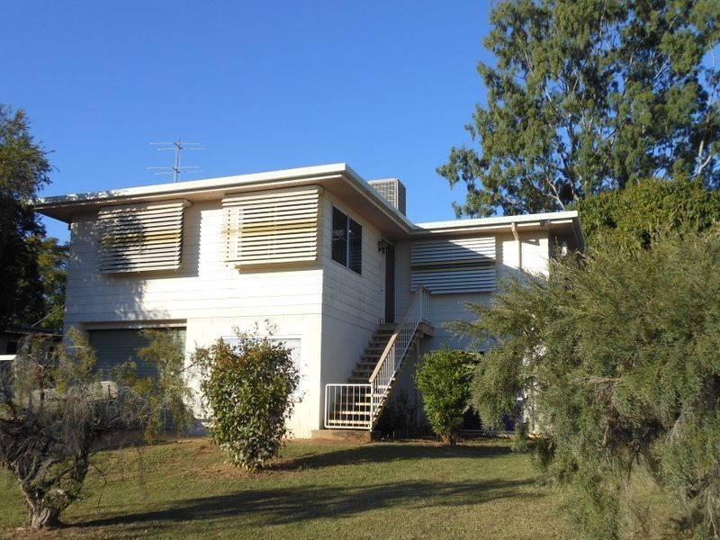 6 Barraclough Crescent, Moranbah QLD 4744