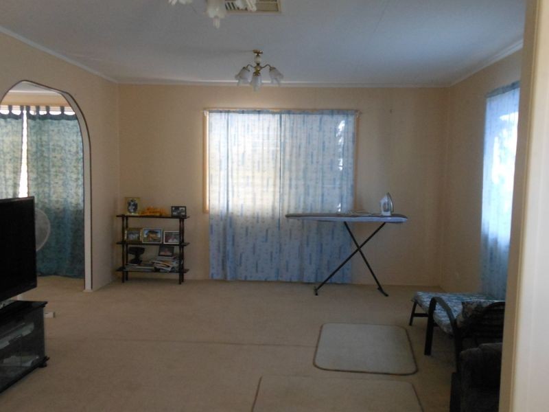 6 Barraclough Crescent, Moranbah QLD 4744