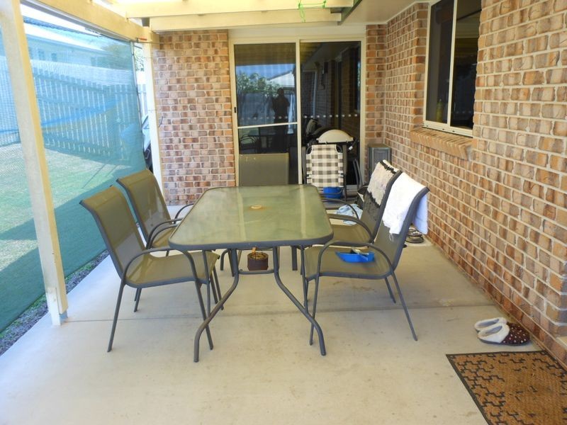 8 Kinghorn Street, Eimeo QLD 4740