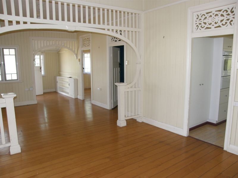 12 Carl Murray Street, Beaconsfield QLD 4740