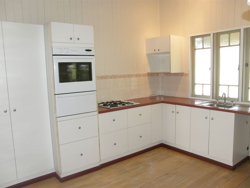 12 Carl Murray Street, Beaconsfield QLD 4740