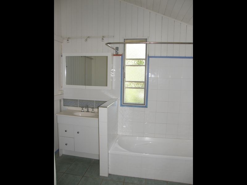 12 Carl Murray Street, Beaconsfield QLD 4740