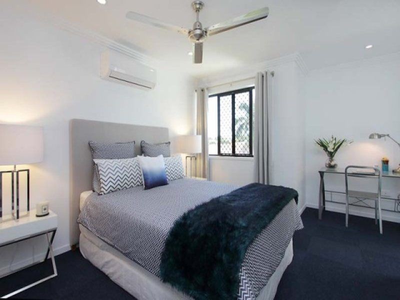 2 Sam Bezzina Drive, Beaconsfield QLD 4740