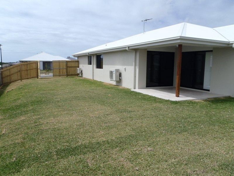 12 Hawkins Street, Bucasia QLD 4750