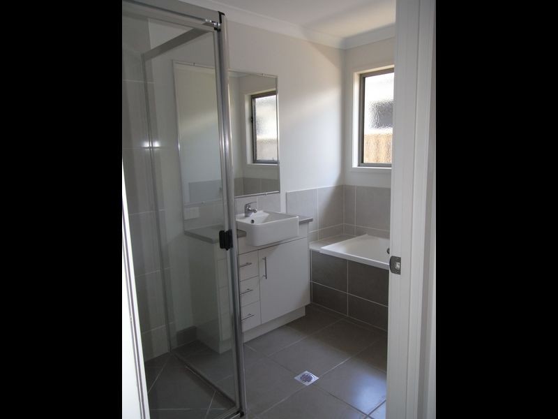 5 Thornbill Lane, Andergrove QLD 4740