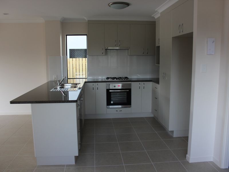 2/21 SUNITA DRIVE, Andergrove QLD 4740