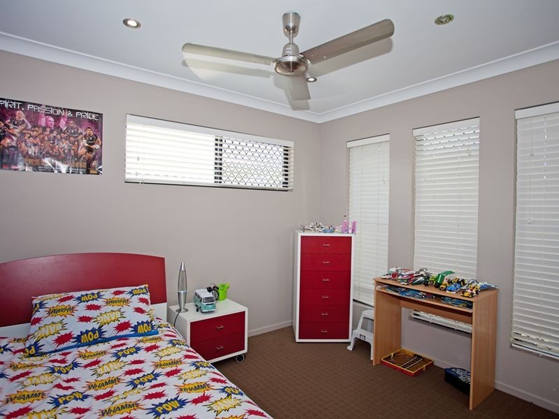 77 Gingham Street, Glenella QLD 4740