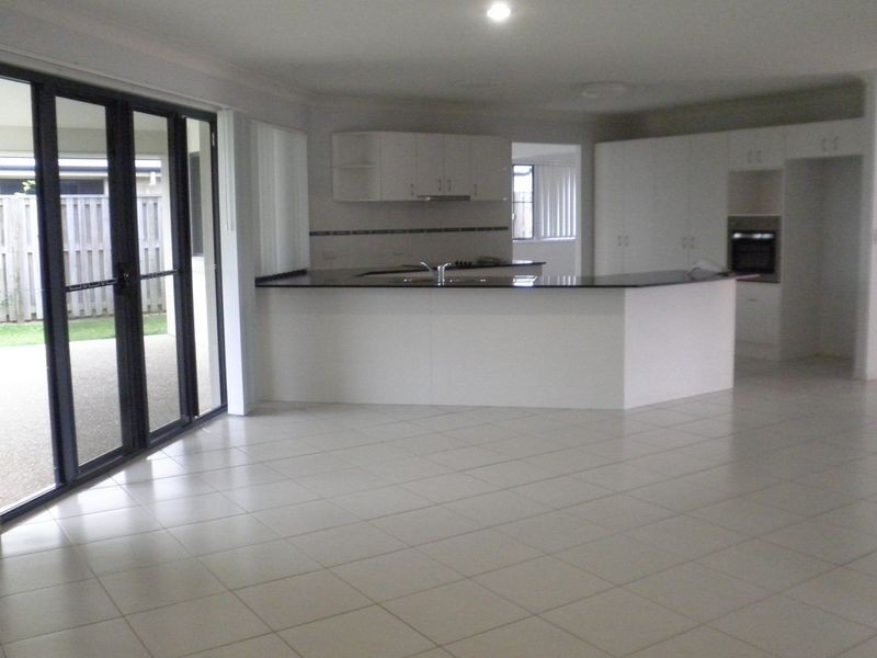 12 Ulladulla Street, Blacks Beach QLD 4740