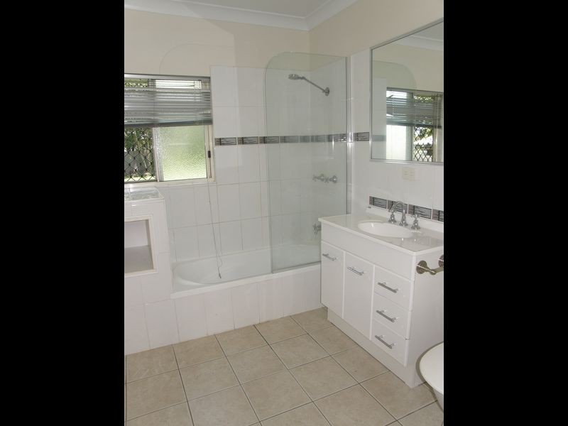 5 Roberts Avenue, North Mackay QLD 4740