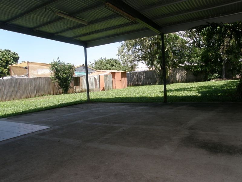 5 Roberts Avenue, North Mackay QLD 4740