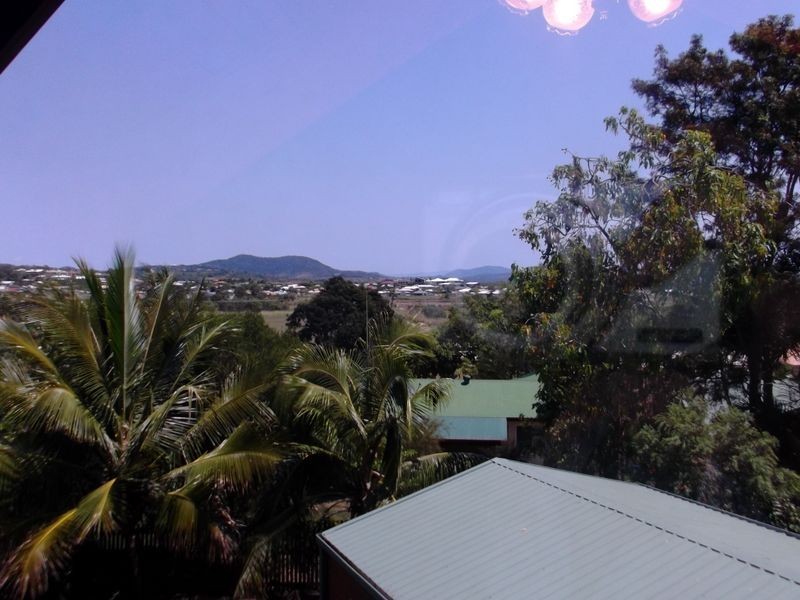 12 Hillcrest Street, Eimeo QLD 4740