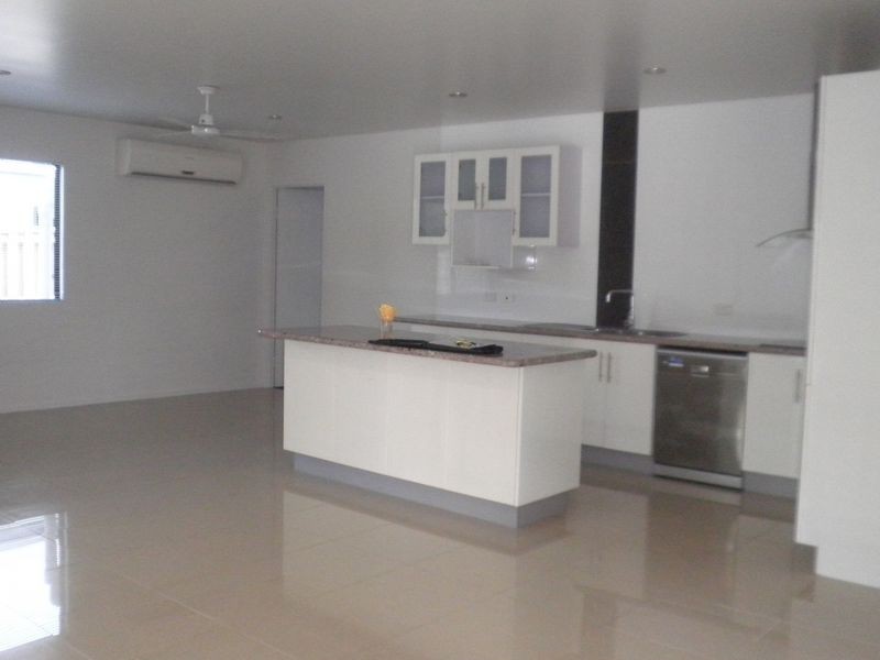 1/ 33 Narrabeen, Blacks Beach QLD 4740