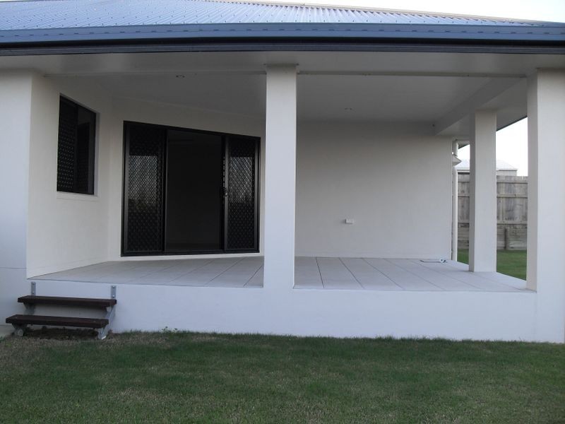 42 Cinnamon Drive, Glenella QLD 4740