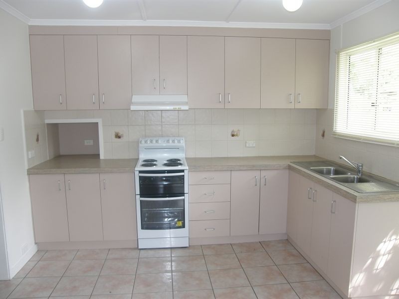 33 Burgess Street, North Mackay QLD 4740