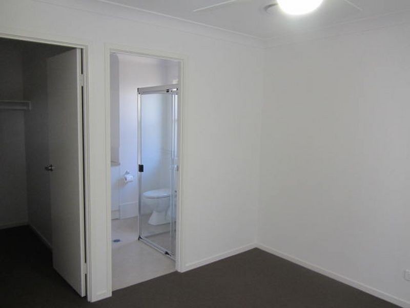 19 Elgans Parade, Rural View QLD 4740