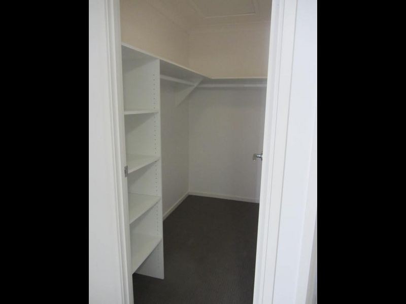 19 Elgans Parade, Rural View QLD 4740