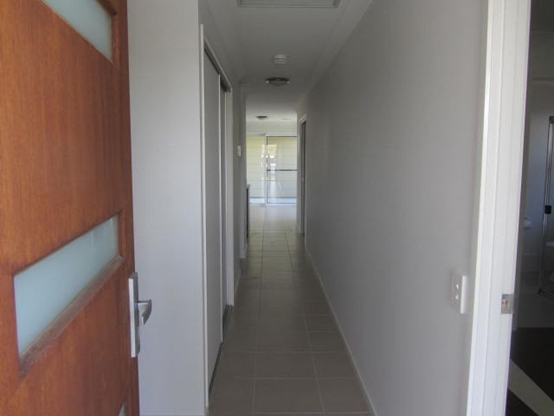 19 Elgans Parade, Rural View QLD 4740