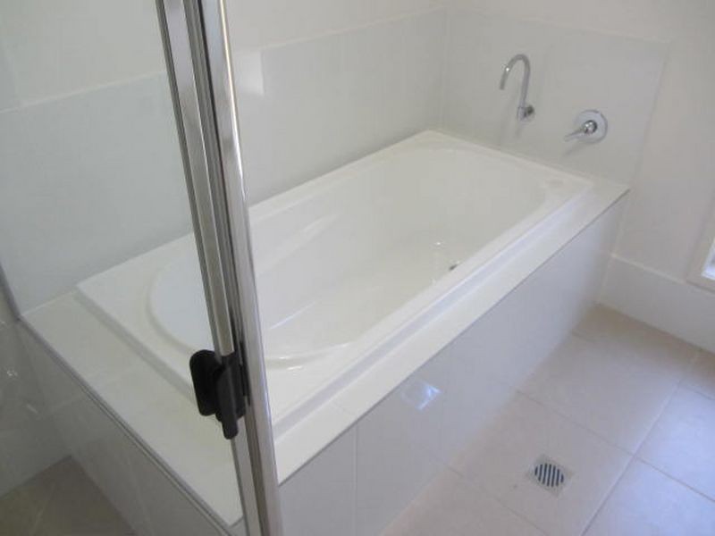 19 Elgans Parade, Rural View QLD 4740