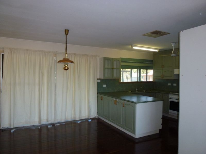 18 Casey Court, Moranbah QLD 4744
