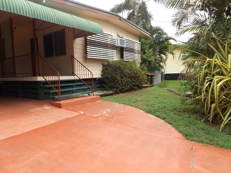 59 McCool Street, Moranbah QLD 4744