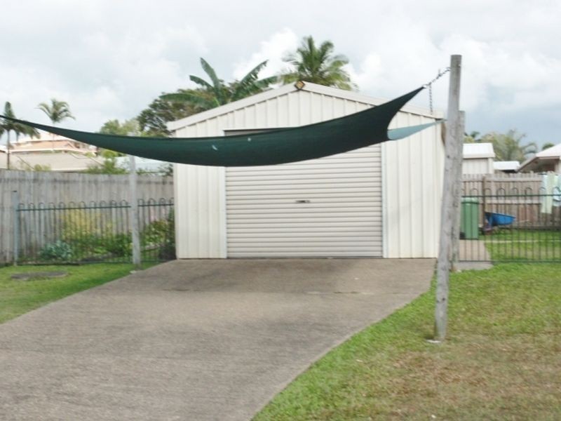 17 Broomdykes Drive, Beaconsfield QLD 4740