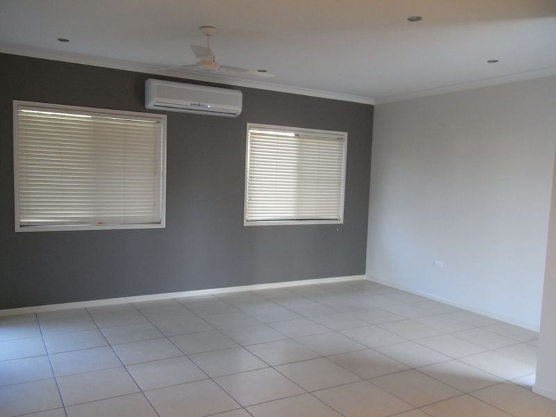 2/30 PRATT STREET, South Mackay QLD 4740