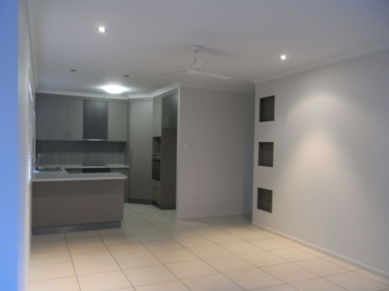 2/30 PRATT STREET, South Mackay QLD 4740