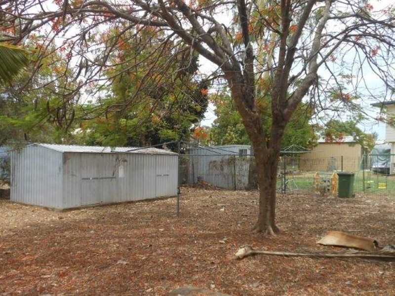 4 Clements street, Moranbah QLD 4744