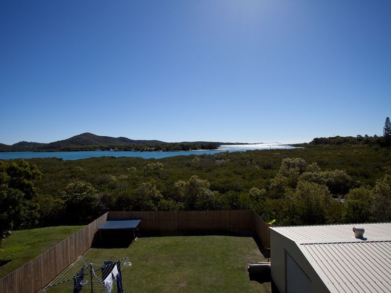 12 Morris Street, Campwin Beach QLD 4737