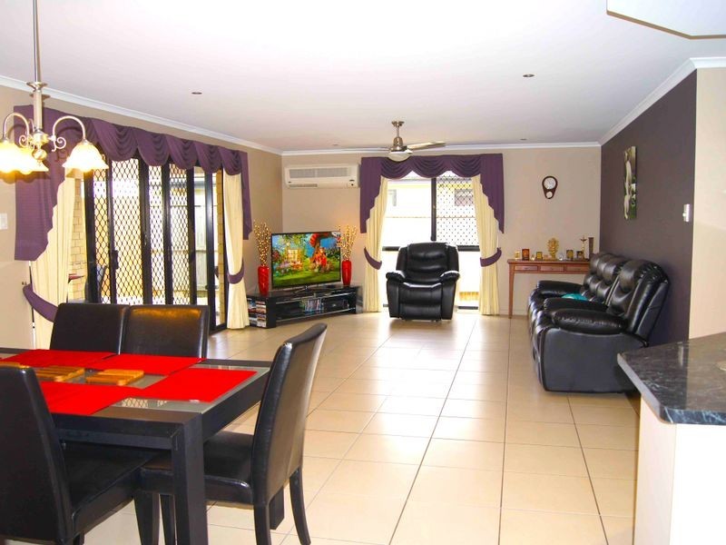 24 Cutfield Street, Glenella QLD 4740