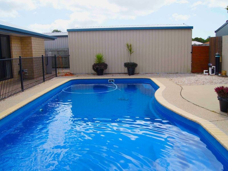 24 Cutfield Street, Glenella QLD 4740