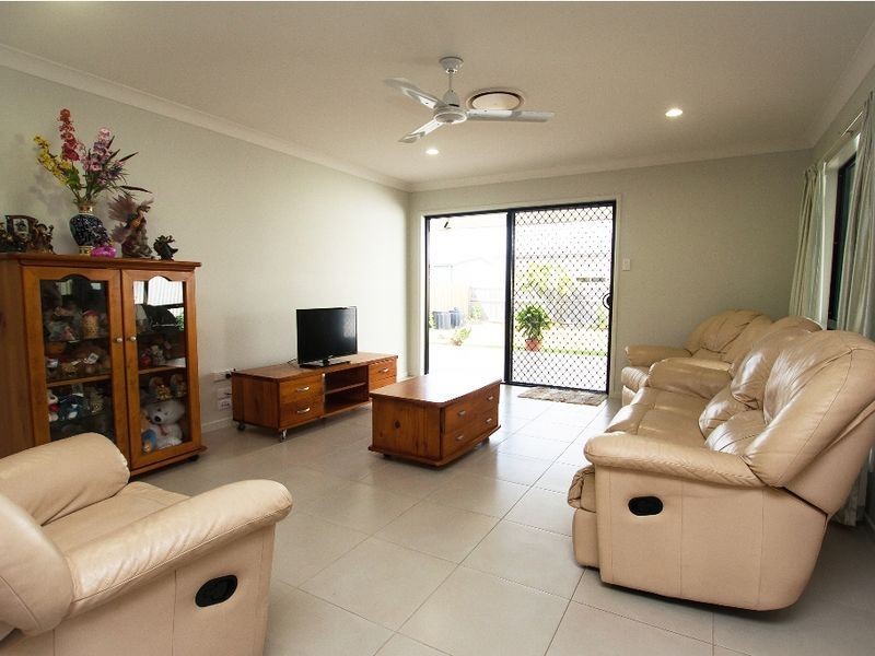 2 Rutland Place, Marian QLD 4753