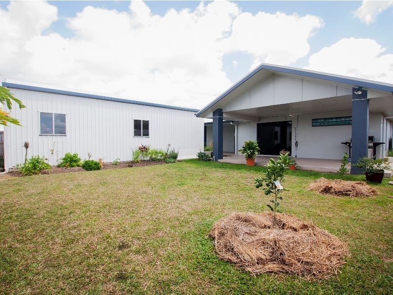 2 Rutland Place, Marian QLD 4753