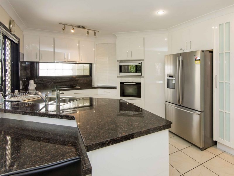 4 McLaren Court, Glenella QLD 4740