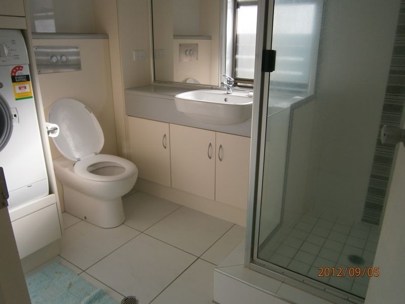 10/2 Beach Road, Dolphin Heads QLD 4740