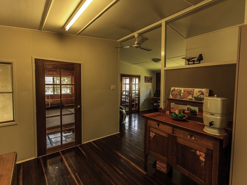 7 Mcginn Street, West Mackay QLD 4740