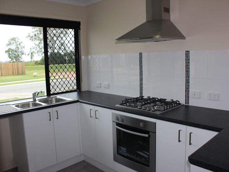 7 Maranark Avenue, Mount Pleasant QLD 4740