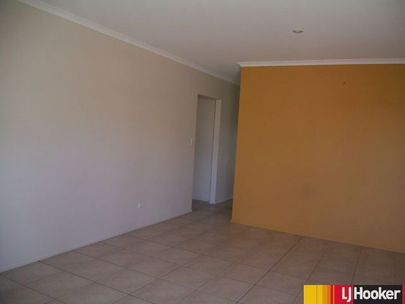 1/8 Freeman Street, Moranbah QLD 4744