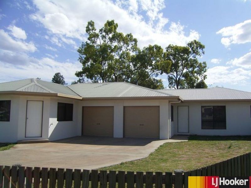 2/8 Freeman Street, Moranbah QLD 4744