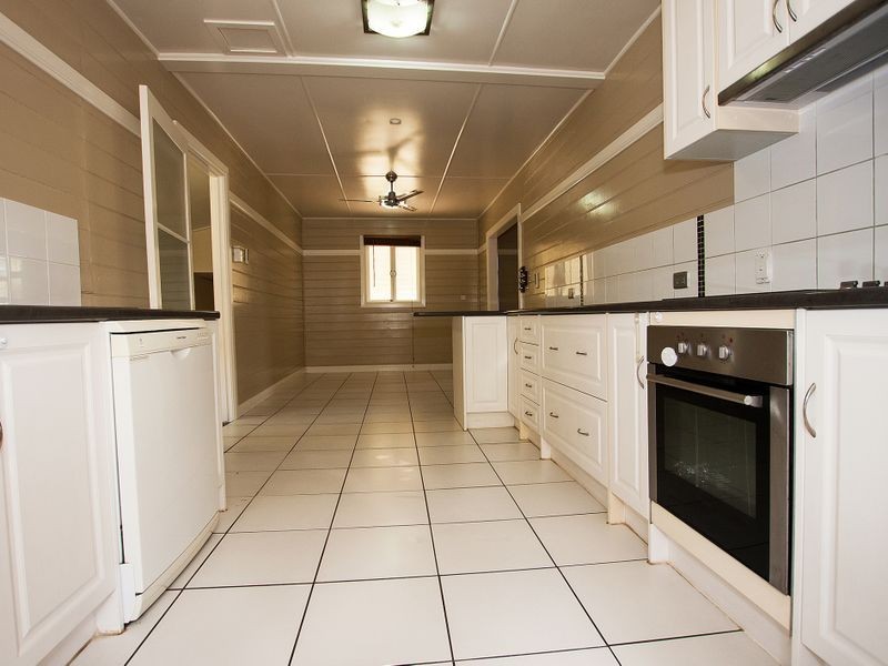 24 Maud Street, Mirani QLD 4754