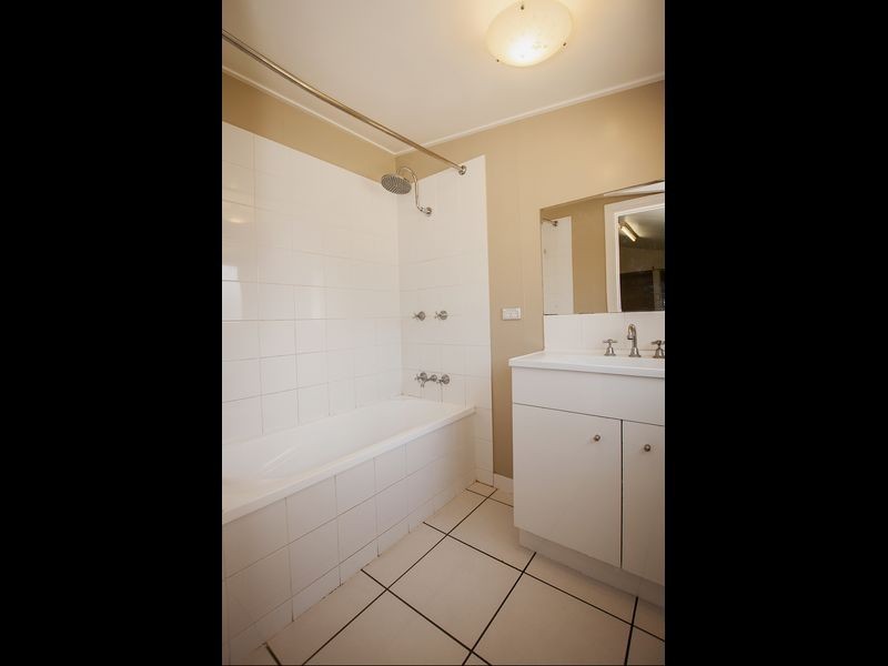 24 Maud Street, Mirani QLD 4754