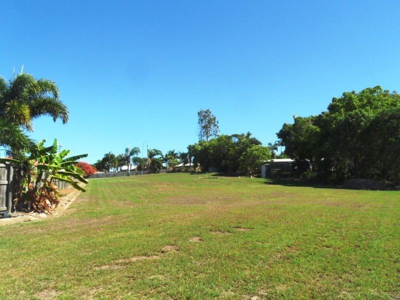 6 Sunset Place, Eimeo QLD 4740