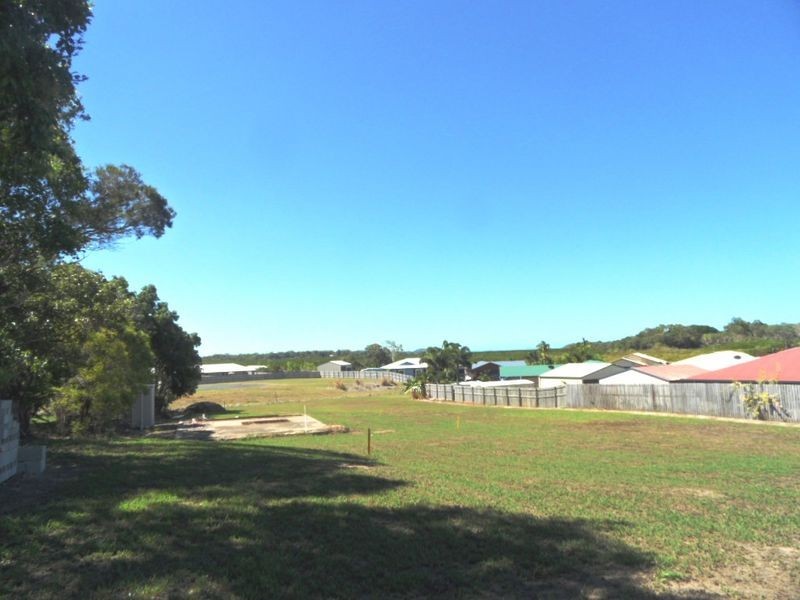 6 Sunset Place, Eimeo QLD 4740