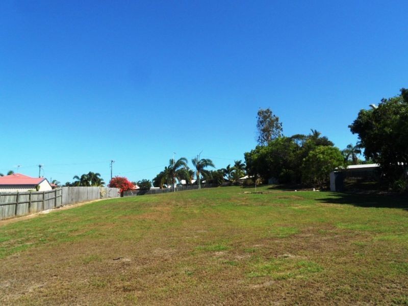 6 Sunset Place, Eimeo QLD 4740