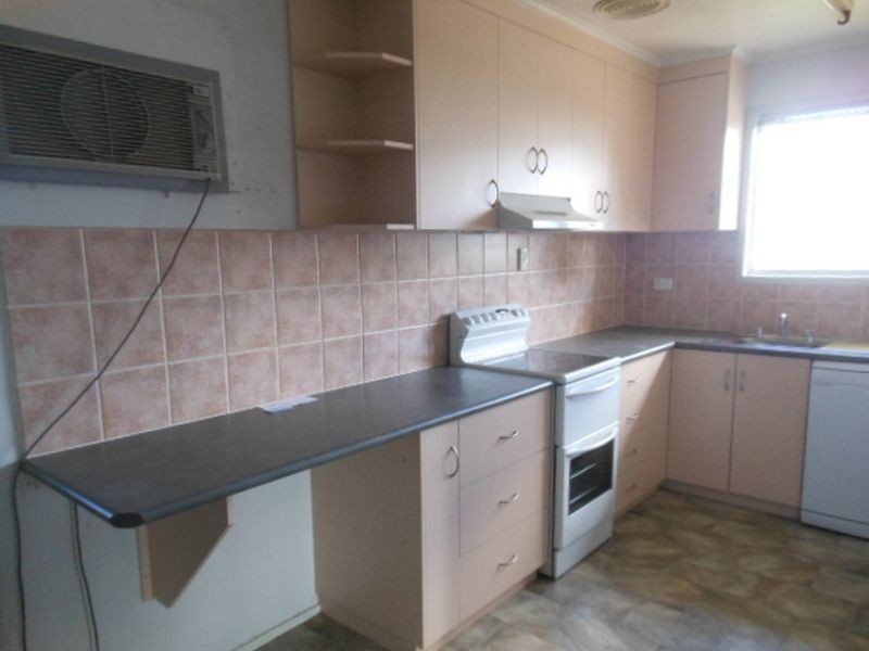 15 Fraser Street, Moranbah QLD 4744